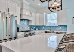GOLF CART! Walk to Beach - Private Pool with Grill! 4 Bikes!
