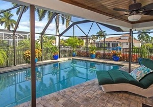 Gorgeous and Updated, 3-bedroom, Plus den, 2 1/2-bathroom, Waterfront Home...