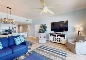Gorgeous and cozy beachfront condo with shared pool & hot tub and beach access