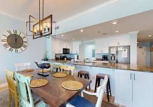 Gorgeous and cozy beachfront condo with shared pool & hot tub and beach access