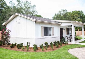 Gorgeous Home by the Bay | Short Drive to Beach | Walk to Area Attractions!