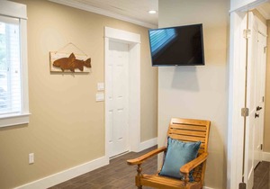 Gorgeous Home by the Bay | Short Drive to Beach | Walk to Area Attractions!