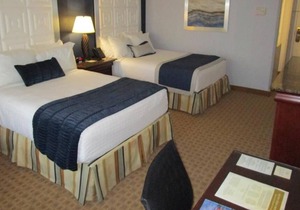 Great Find! 2 Great Units for Families, Near Convention Center, Pool, Restaurant