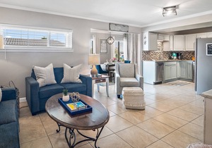 Great Location! Family Friendly, 3 Pools, Lake, Tennis, Free Activities & Walk to Restaurants/Shops