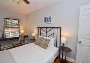 Great Location with Large Garden 2BR Apt