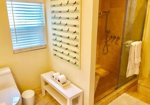 Grove Bay Bungalow - 2BD/2BA Gated Cottage-Walk To Bay - Sleeps 4 - RGB201
