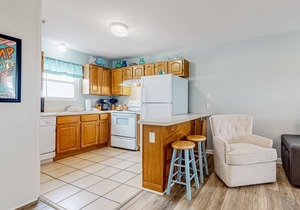 Gulf-front getaway just steps from the sand with free WiFi, AC, deck, & pool