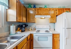 Gulf-front getaway just steps from the sand with free WiFi, AC, deck, & pool