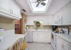 Gulf Front vacation rental with beautiful views of the Gulf of Mexico. Bring.
