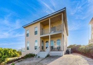Gulf view home w/multiple balconies & shared pool - steps to the beach
