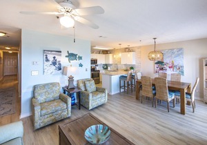 Gulf View! Pool, Tennis, Private beach access, elevator + shops/restaurants
