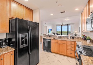 Harbour Haven: Waterfront Condo with Marina Views
