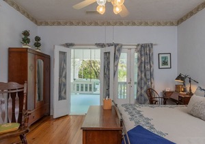 Herlong Mansion Bed and Breakfast Inn - Dogwood