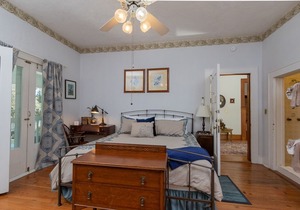 Herlong Mansion Bed and Breakfast Inn - Dogwood
