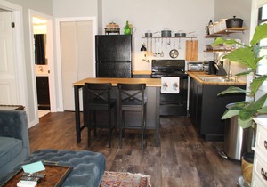 Historic Avondale private guest suite in quiet neighborhood, walk to Boone Park