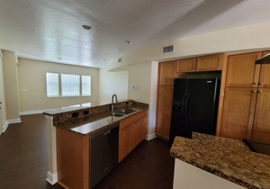 Historic Old Northeast Poinciana townhome. Beautifully updated, unfurnished!