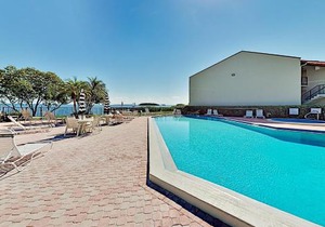 Holiday Island 44D