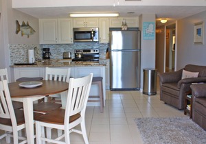 *Immaculate Ocean Front Condo w/great Rates at the Sunglow* in Daytona Beach