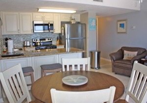 *Immaculate Ocean Front Condo w/great Rates at the Sunglow* in Daytona Beach