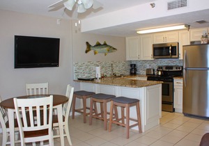 *Immaculate Ocean Front Condo w/great Rates at the Sunglow* in Daytona Beach