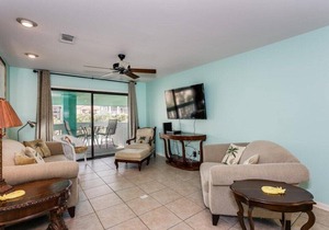 In the Center of the Action. Steps to Restaurants, Bars and all of the Fun - Deep Water Cove 205