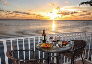 Incredible Luxury Townhouse, ON the water! (boatslip included)