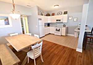 Inn at Camachee Harbor Deluxe Suite 25 Full Kitchen