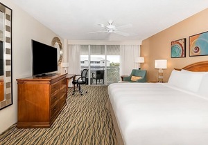 Island Vacay Starts Here! FREE Parking, Pools, Close to Bathtub Reef Beach!