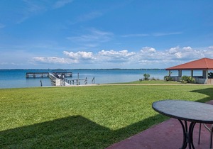"Julie's Jewel" - A Real Gem in Beach Accommodations