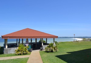 "Julie's Jewel" - A Real Gem in Beach Accommodations