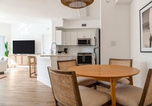 Kasa | Bright & Airy 1BD + Gym | Wellington