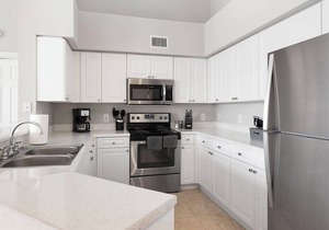 Kasa | Homey 2BD + Private Balcony | Wellington