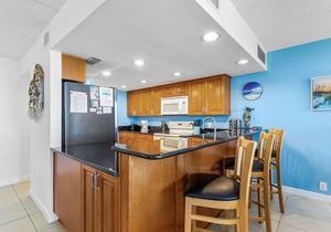 La Concha 1 | Beachfront Vacation Rental with Pool