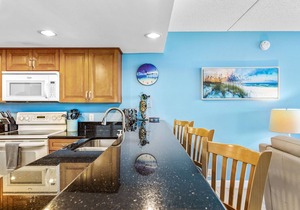 La Concha 1 | Beachfront Vacation Rental with Pool