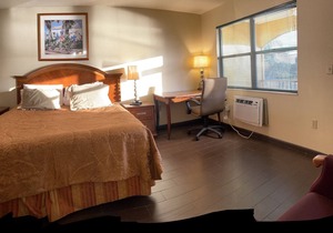 Lake Roy Beach Inn