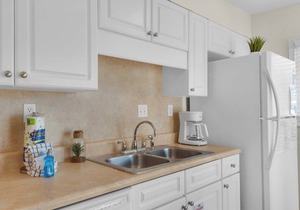 🌊LakeFRONT~Pool+Sauna~Walk2Beach~3BR Shoreline Towers Townhouse #4-4