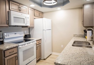 Large 2-Bedroom (Sleeps 10) in Cape Canaveral Beach Resort with free Water Park!