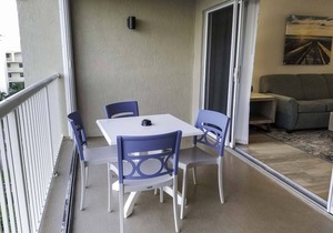Large 2-Bedroom (Sleeps 10) in Cape Canaveral Beach Resort with free Water Park!