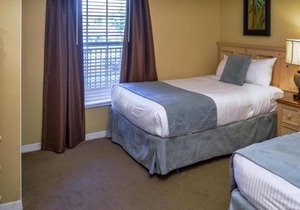 Liki Tiki Village 2br suite, Friday check-in