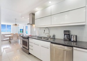 Luxurious 2 bedroom/Full Ocean View Tides-CS56
