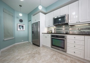 "Luxurious Gulf-Front Condo" Watch the Dolphins Play from Your Private Balcony