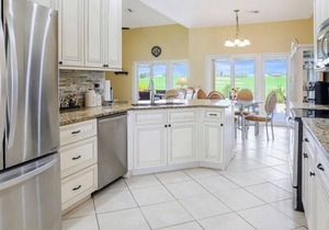 Luxurious home with stunning golf course views and private swimming pool & spa
