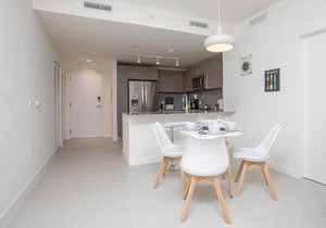 Luxury 1BD/1BT Apartment in Downtown Doral
