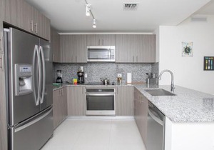 Luxury 1BD/1BT Apartment in Downtown Doral