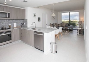 Luxury 1BD/1BT Apartment in Downtown Doral