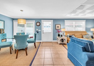 Luxury 2 BR / 2BA Cottage Style Condominium ~ Professionally Decorated