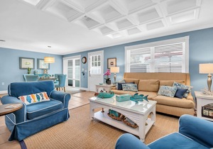 Luxury 2 BR / 2BA Cottage Style Condominium ~ Professionally Decorated