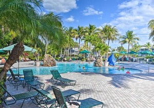 Luxury Golf Villa in Beautiful Lely Resort with Pool