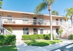 Mainsail (2-Bedroom Condo) with Pool by RedAwning