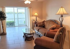 Mainsail (2-Bedroom Condo) with Pool by RedAwning